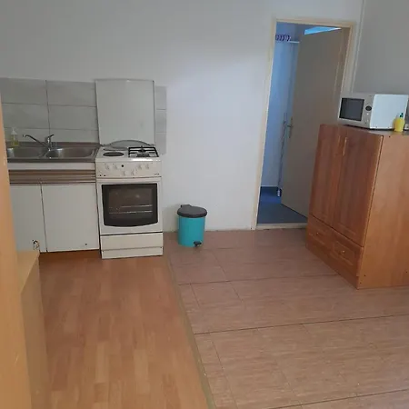 No Wifi And No Aircon *