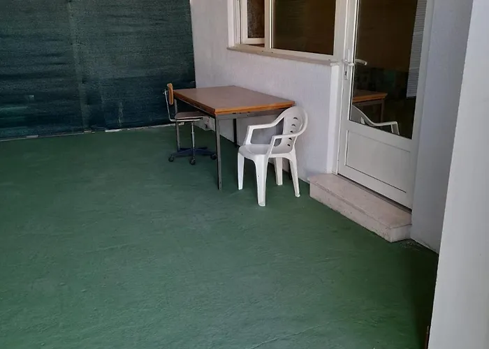 No Wifi And No Aircon * Split